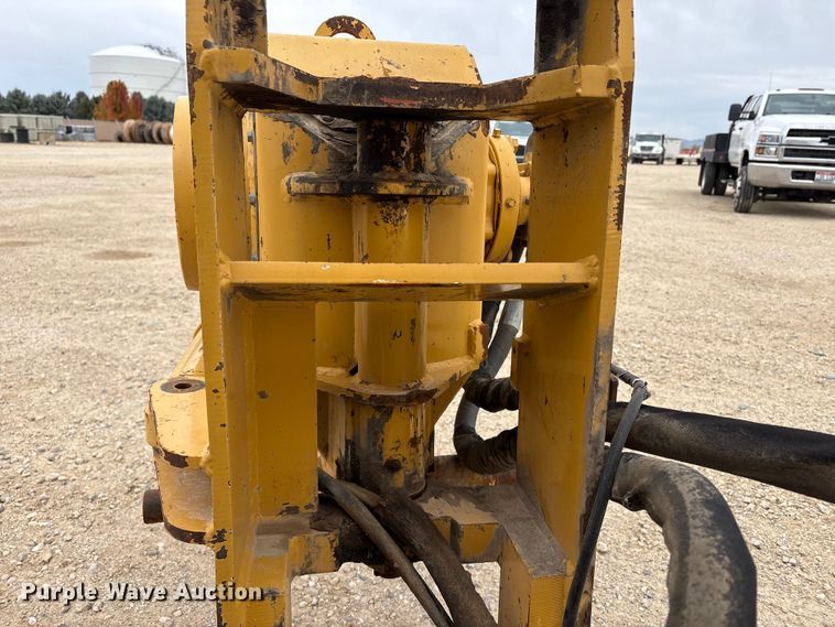 image for item EC8131 2007 Vermeer RT950 vibratory cable plow