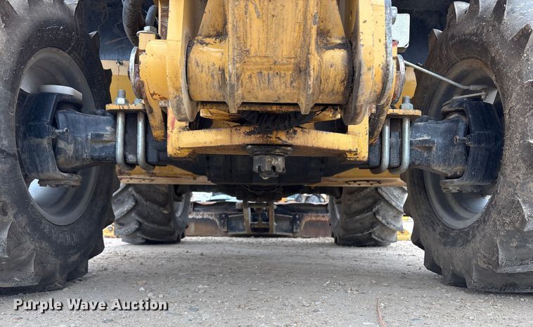 image for item EC8131 2007 Vermeer RT950 vibratory cable plow