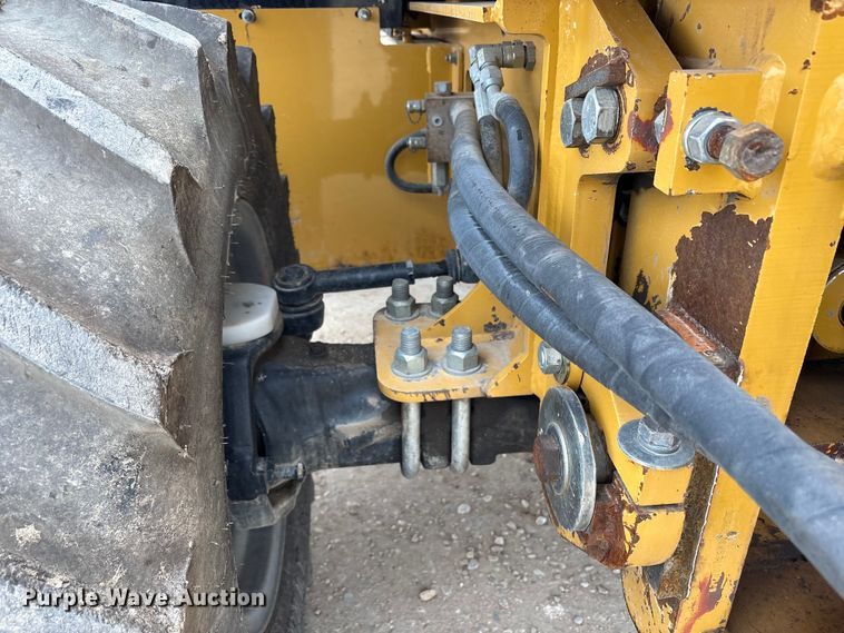 image for item EC8131 2007 Vermeer RT950 vibratory cable plow