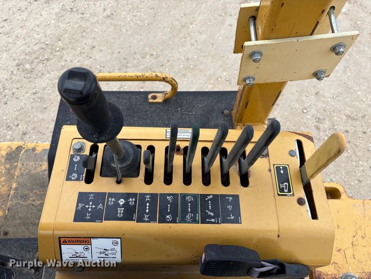 image for item EC8131 2007 Vermeer RT950 vibratory cable plow