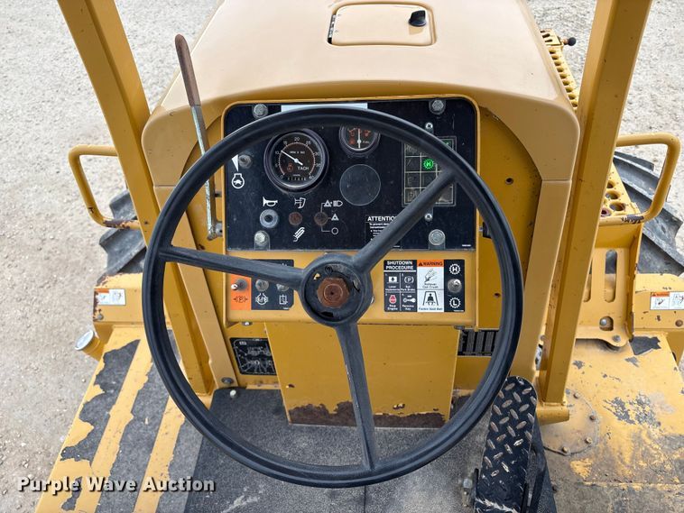 image for item EC8131 2007 Vermeer RT950 vibratory cable plow