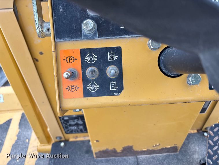 image for item EC8131 2007 Vermeer RT950 vibratory cable plow