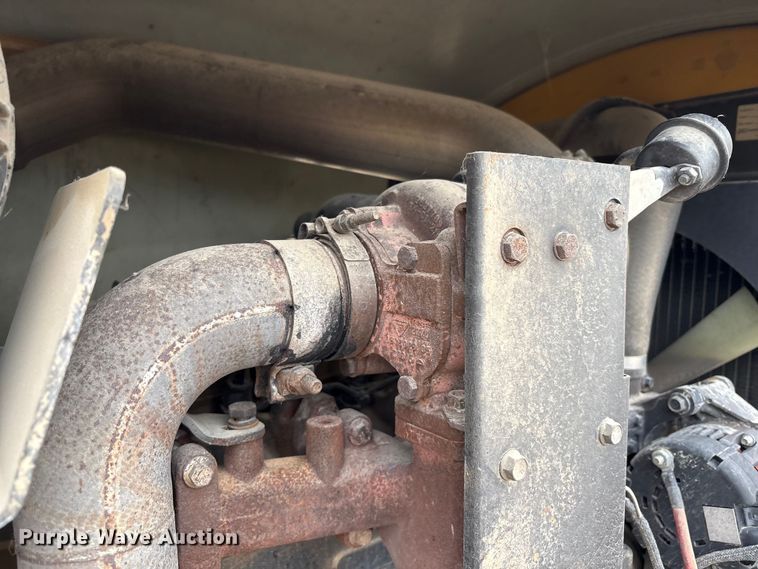 image for item EC8131 2007 Vermeer RT950 vibratory cable plow