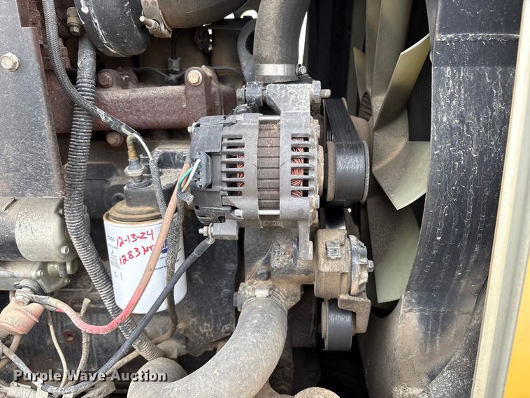 image for item EC8131 2007 Vermeer RT950 vibratory cable plow