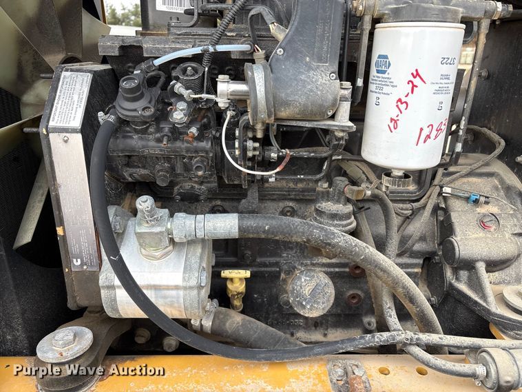 image for item EC8131 2007 Vermeer RT950 vibratory cable plow