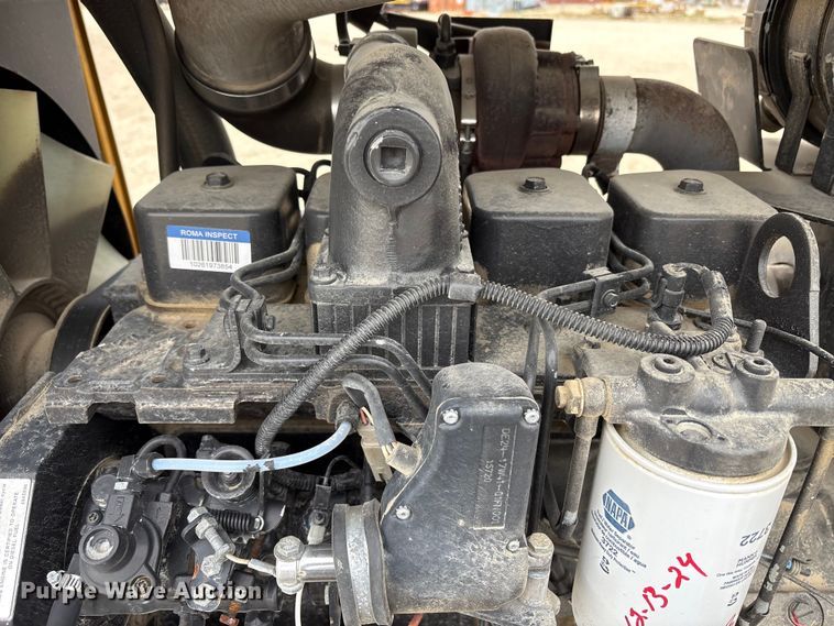 image for item EC8131 2007 Vermeer RT950 vibratory cable plow