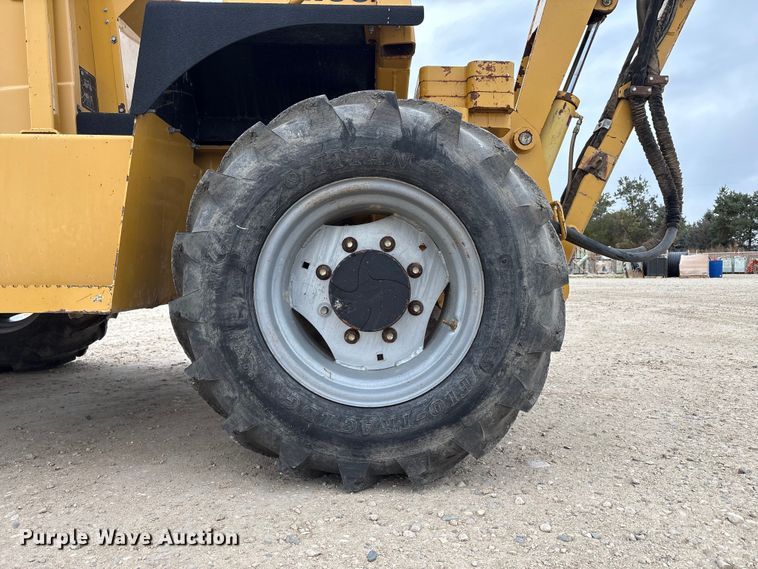 image for item EC8131 2007 Vermeer RT950 vibratory cable plow