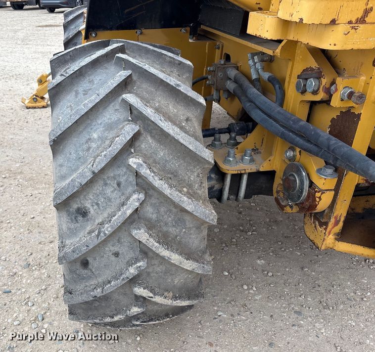 image for item EC8131 2007 Vermeer RT950 vibratory cable plow