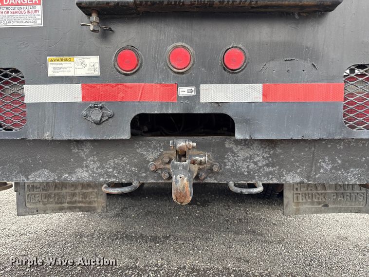 image for item EC8135 1996 Mack RD688S crane truck