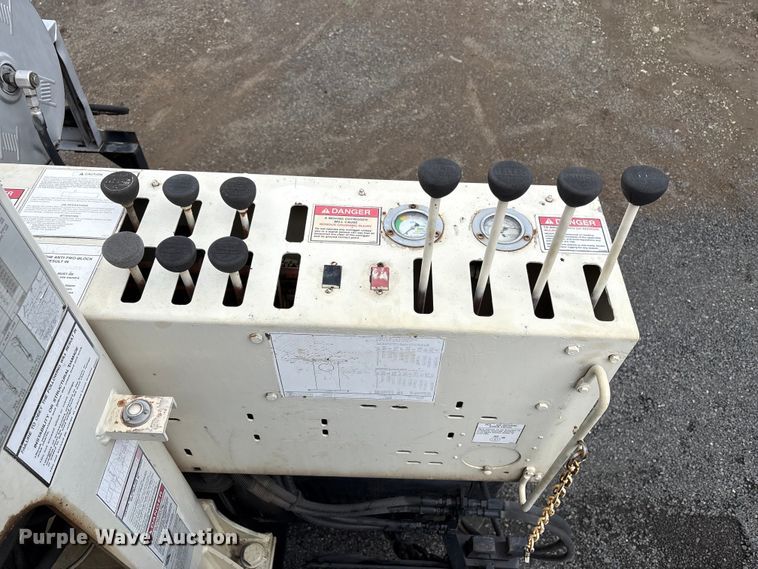 image for item EC8135 1996 Mack RD688S crane truck