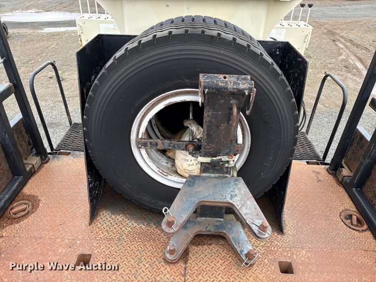 image for item EC8135 1996 Mack RD688S crane truck