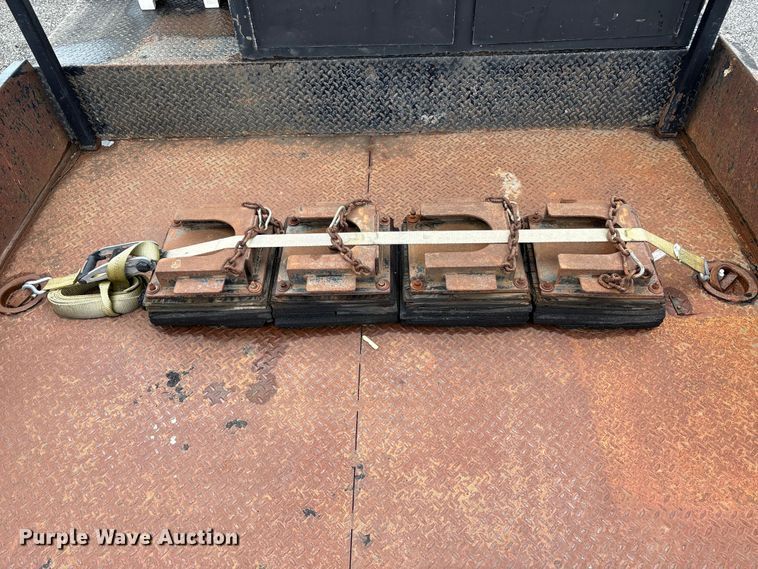 image for item EC8135 1996 Mack RD688S crane truck