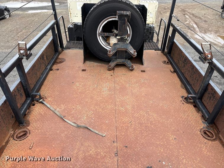 image for item EC8135 1996 Mack RD688S crane truck