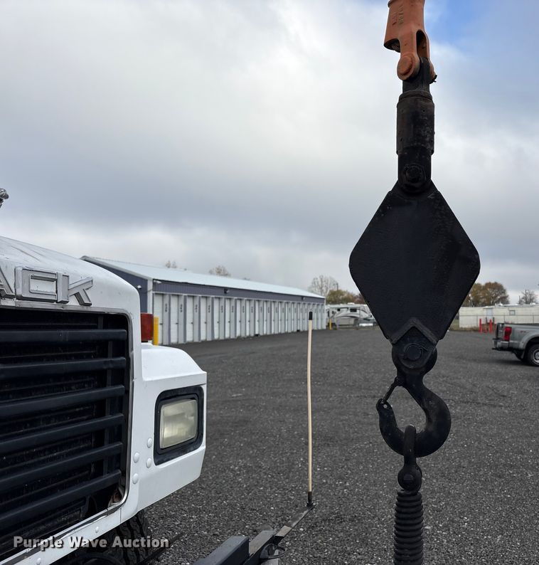 image for item EC8135 1996 Mack RD688S crane truck