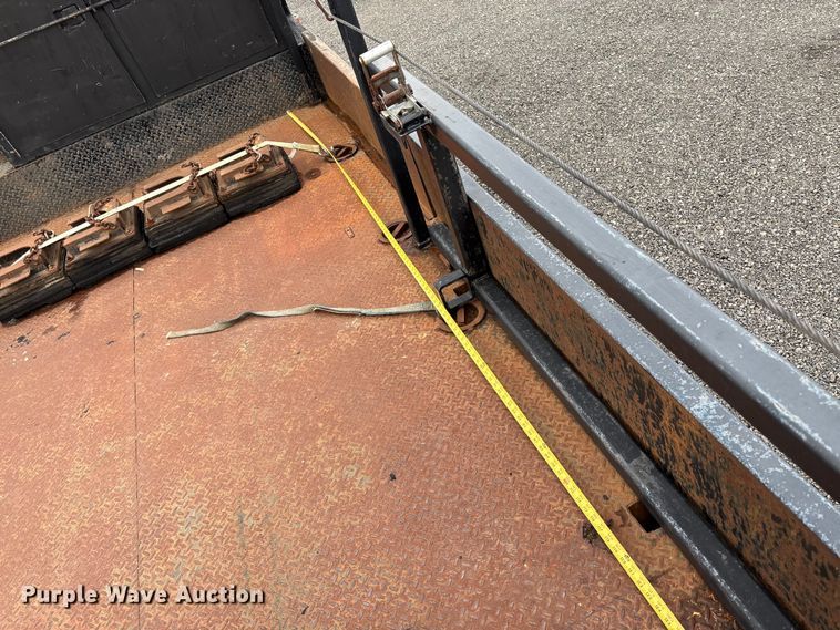 image for item EC8135 1996 Mack RD688S crane truck