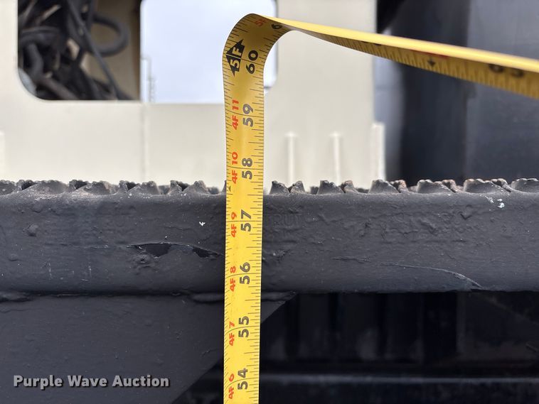 image for item EC8135 1996 Mack RD688S crane truck