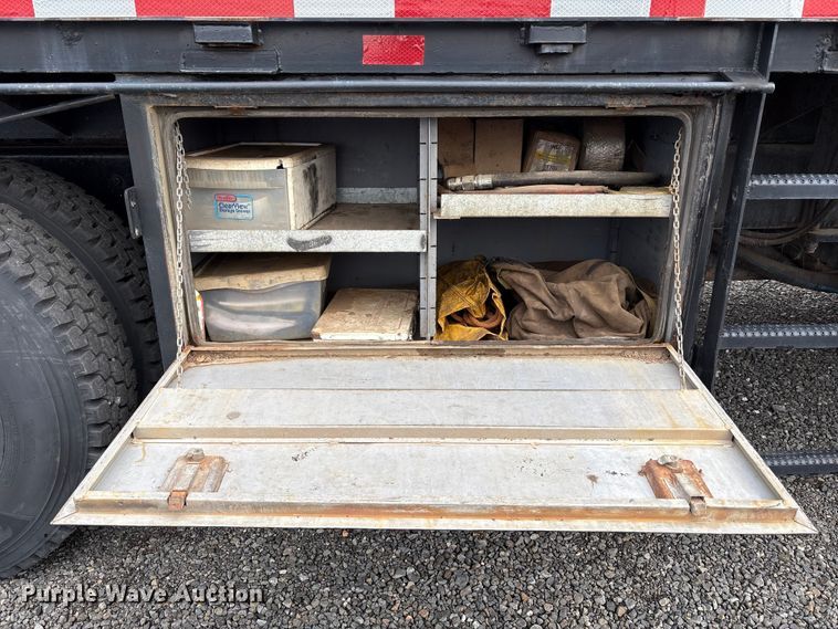 image for item EC8135 1996 Mack RD688S crane truck