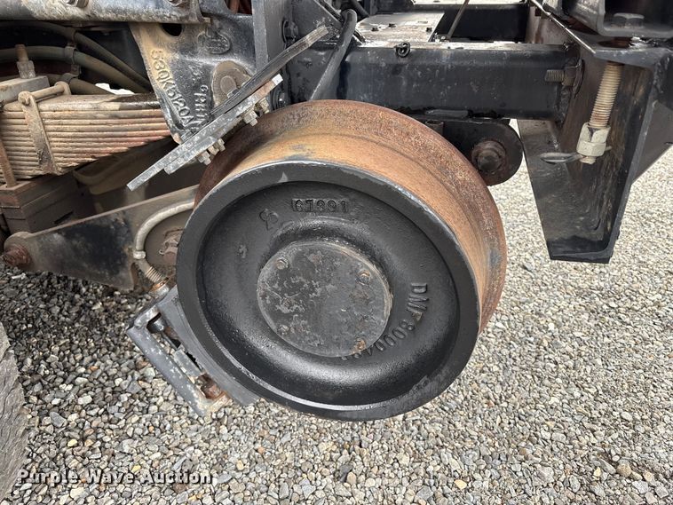 image for item EC8135 1996 Mack RD688S crane truck