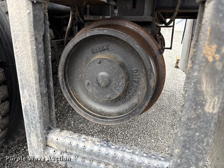 image for item EC8135 1996 Mack RD688S crane truck