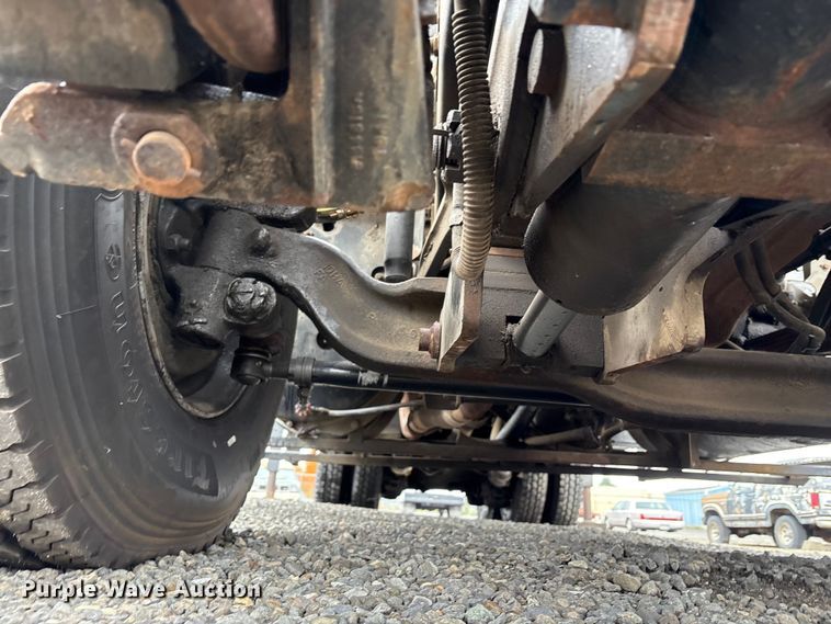 image for item EC8135 1996 Mack RD688S crane truck