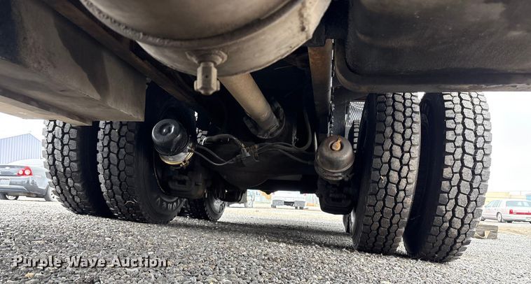 image for item EC8135 1996 Mack RD688S crane truck