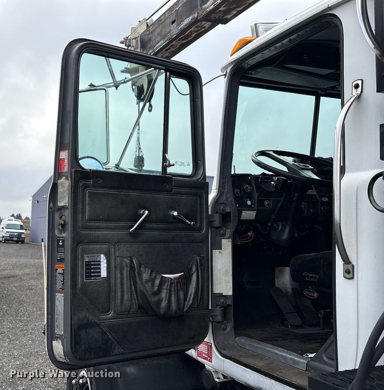 image for item EC8135 1996 Mack RD688S crane truck