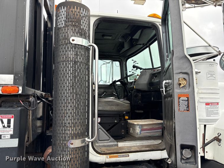 image for item EC8135 1996 Mack RD688S crane truck