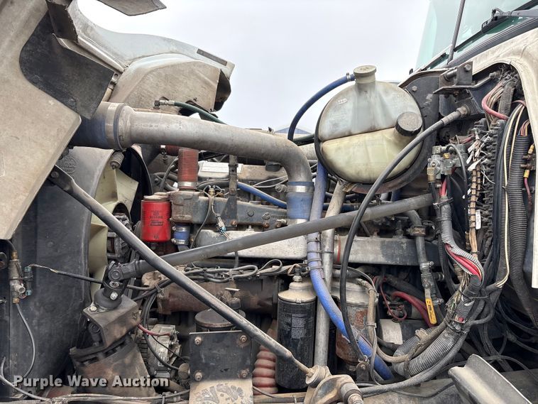 image for item EC8135 1996 Mack RD688S crane truck