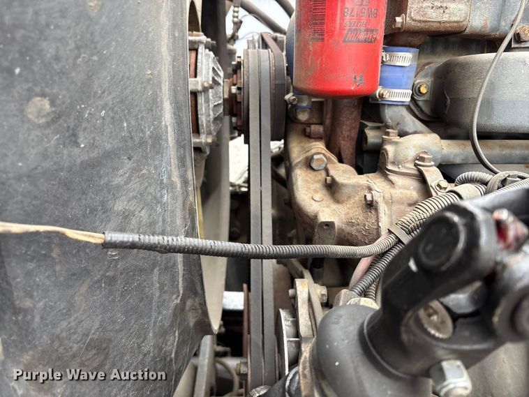 image for item EC8135 1996 Mack RD688S crane truck