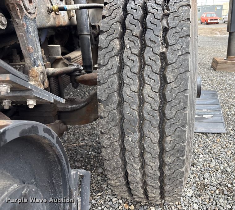 image for item EC8135 1996 Mack RD688S crane truck