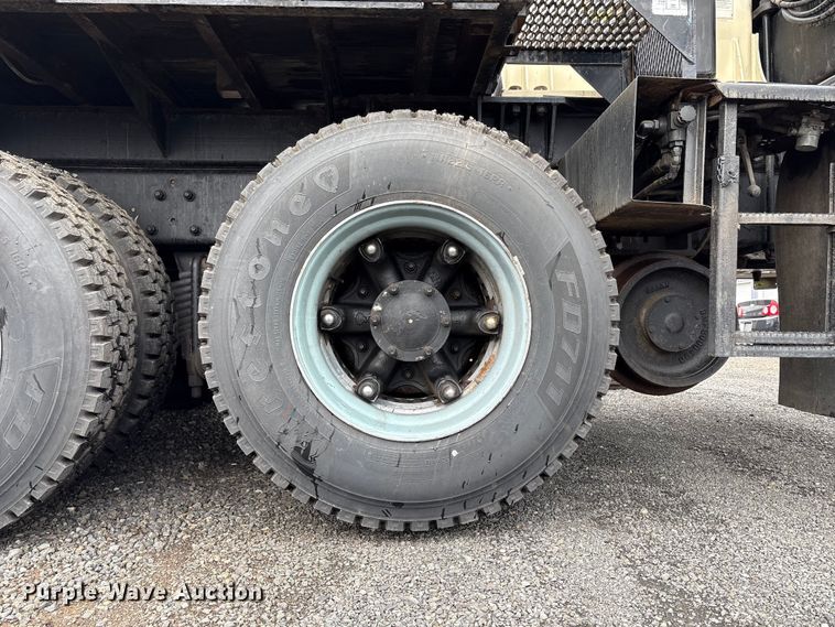 image for item EC8135 1996 Mack RD688S crane truck