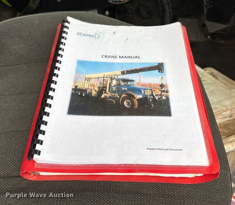 image for item EC8135 1996 Mack RD688S crane truck