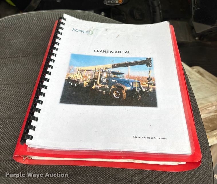 image for item EC8135 1996 Mack RD688S crane truck