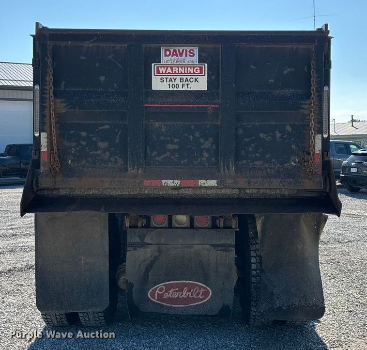 image for item ED2252 1997 Peterbilt 379 dump truck