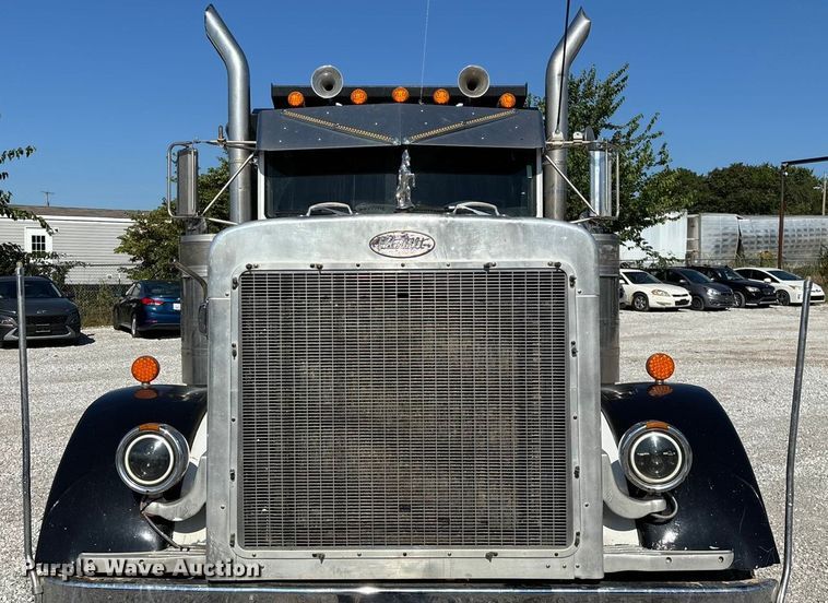 image for item ED2252 1997 Peterbilt 379 dump truck