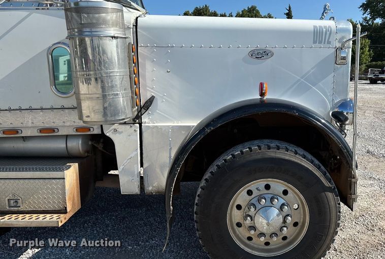 image for item ED2252 1997 Peterbilt 379 dump truck