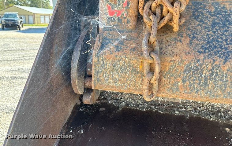 image for item ED2252 1997 Peterbilt 379 dump truck