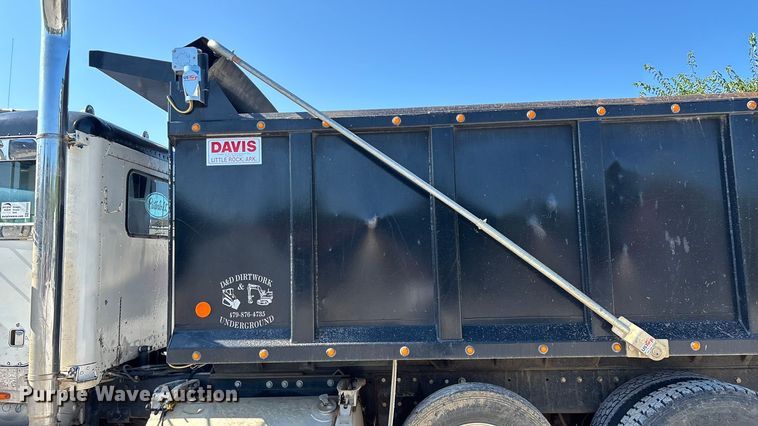image for item ED2252 1997 Peterbilt 379 dump truck