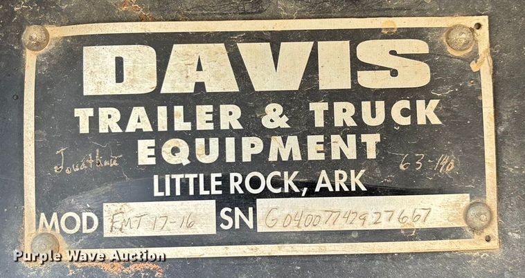 image for item ED2252 1997 Peterbilt 379 dump truck