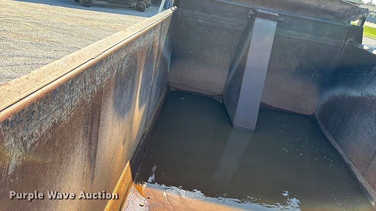 image for item ED2252 1997 Peterbilt 379 dump truck