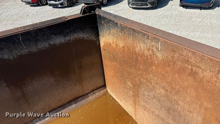 image for item ED2252 1997 Peterbilt 379 dump truck