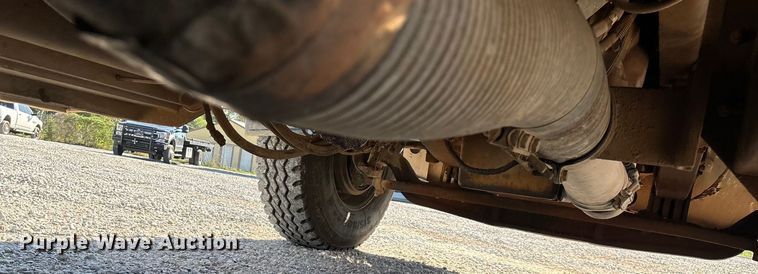 image for item ED2252 1997 Peterbilt 379 dump truck