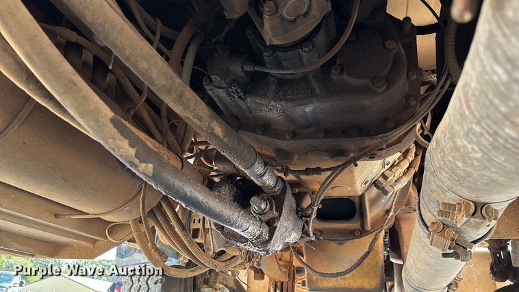 image for item ED2252 1997 Peterbilt 379 dump truck