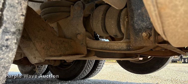 image for item ED2252 1997 Peterbilt 379 dump truck