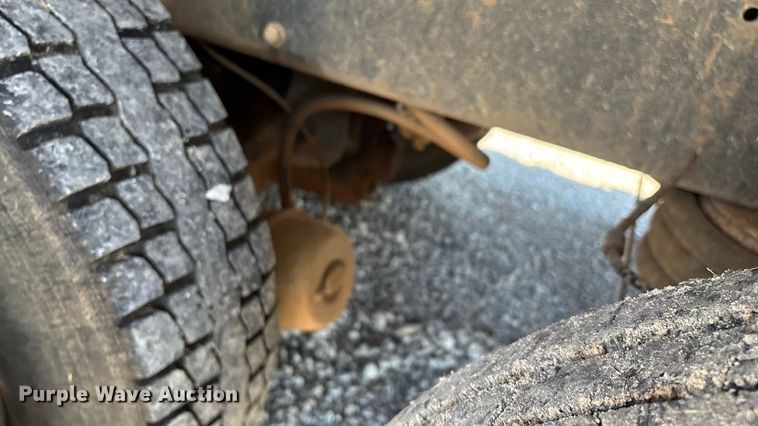 image for item ED2252 1997 Peterbilt 379 dump truck