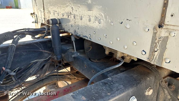 image for item ED2252 1997 Peterbilt 379 dump truck