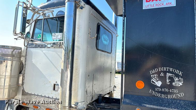 image for item ED2252 1997 Peterbilt 379 dump truck
