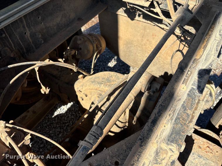 image for item ED2252 1997 Peterbilt 379 dump truck