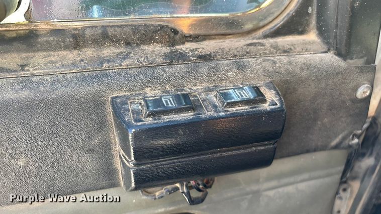 image for item ED2252 1997 Peterbilt 379 dump truck