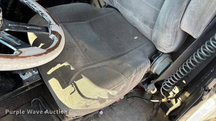 image for item ED2252 1997 Peterbilt 379 dump truck